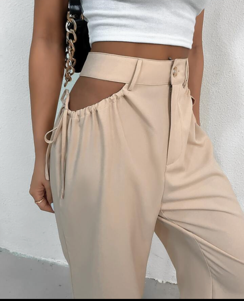 Pantalón con abertura