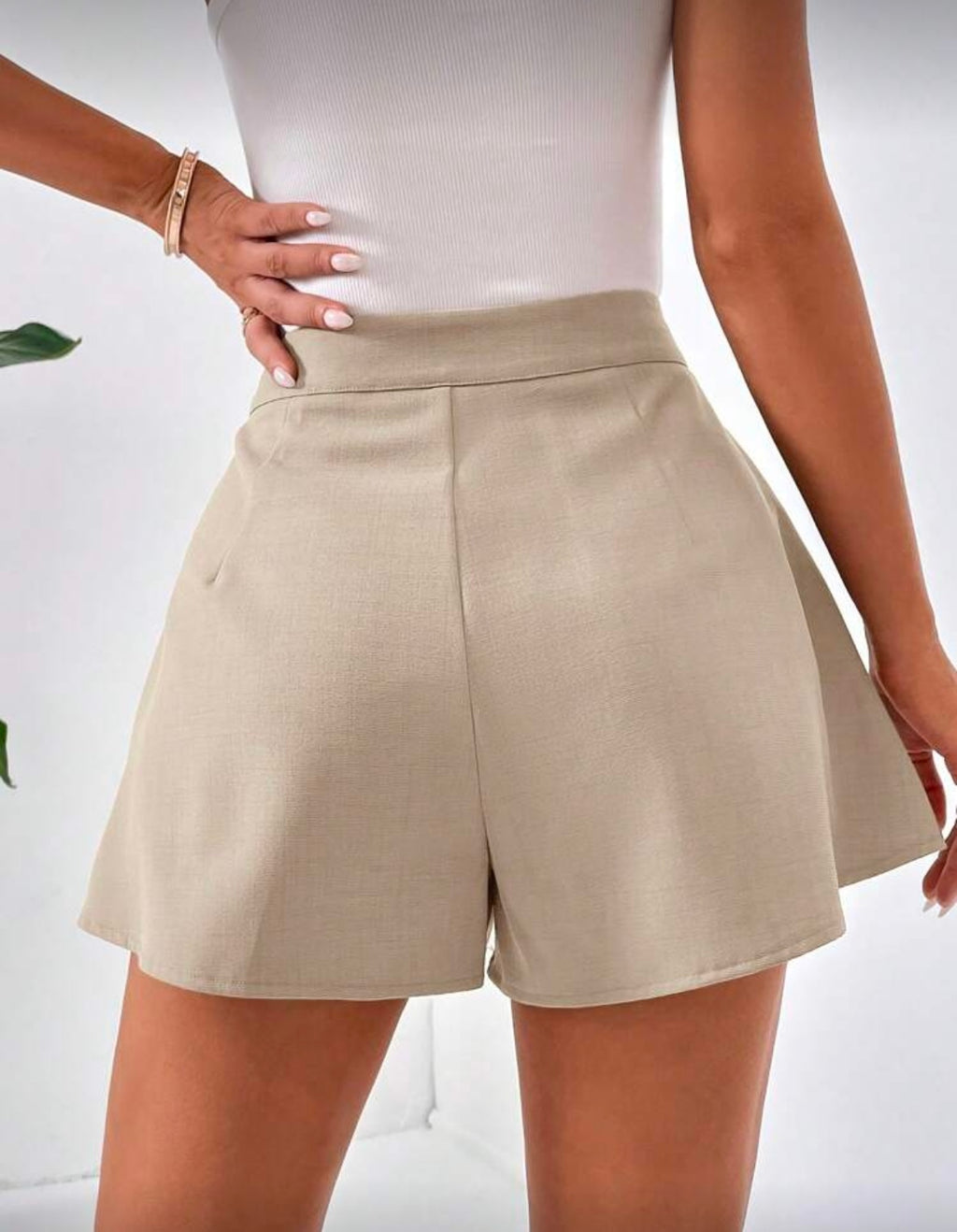 Short acampanado