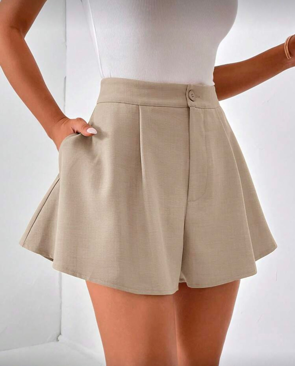 Short acampanado