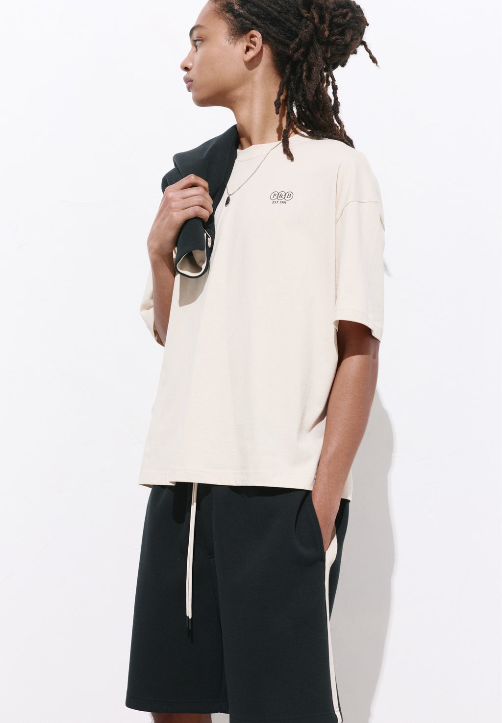 Oversize pull and bear